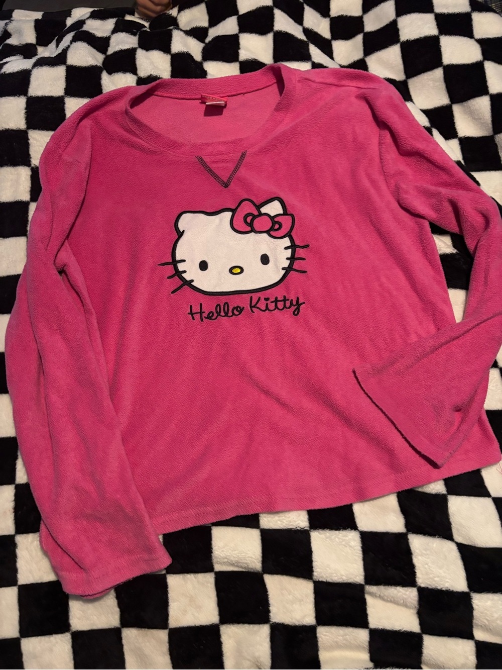 Ladies large hello kitty long sleeve shirt